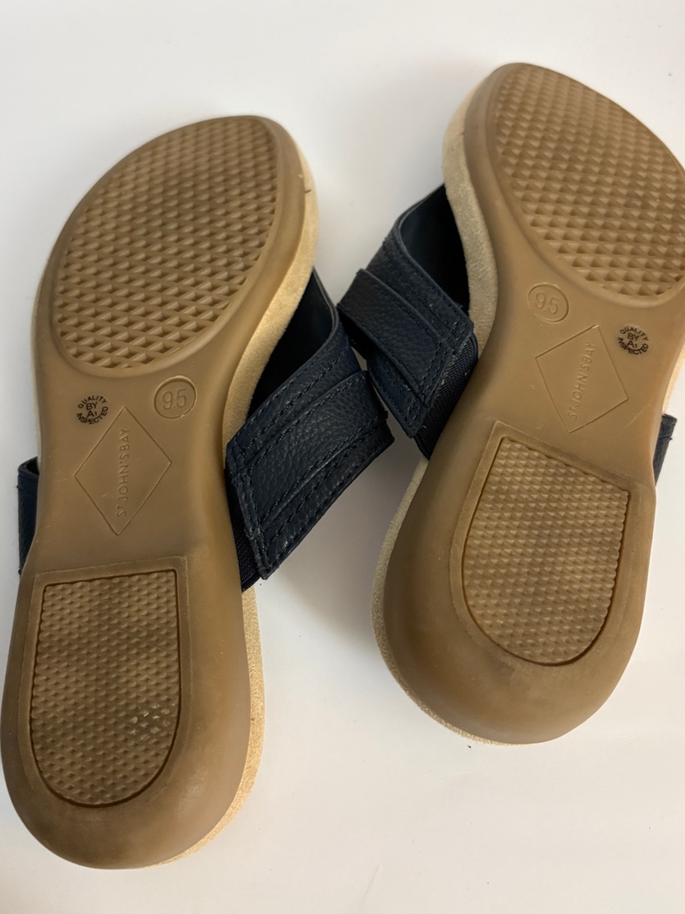 St. John's Bay Navy Women’s Thong Sandals with Tan Footbed and Buckle - Picture 6 of 8